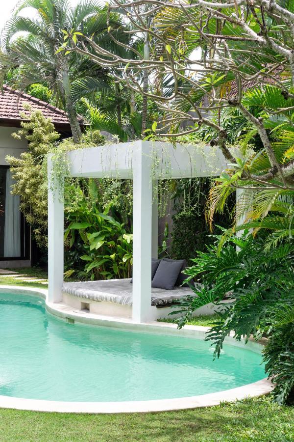 Villa Alice By Villa Finder Seminyak Eksteriør billede