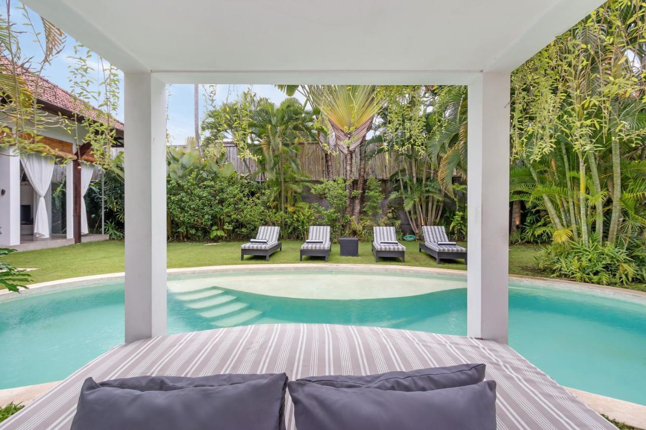 Villa Alice By Villa Finder Seminyak Eksteriør billede